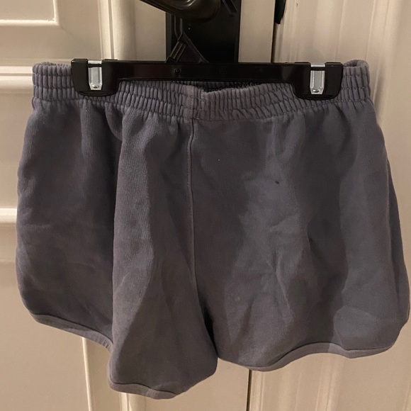 Brandy Melville Sweatshorts Amazing Condition - Picture 2 of 2